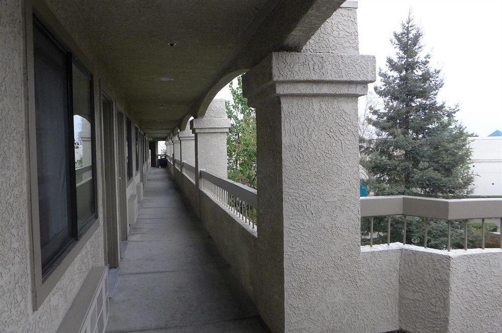 Good Nite Inn Fremont Esterno foto