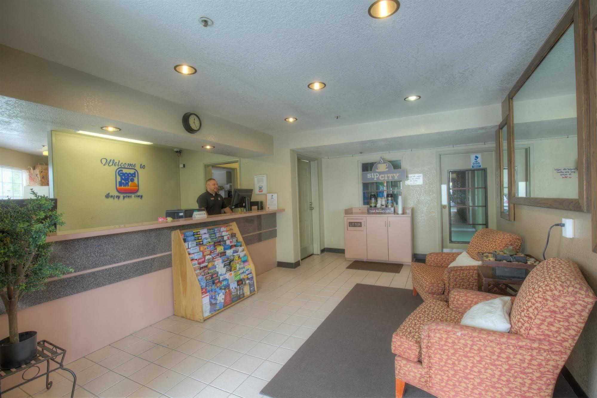 Good Nite Inn Fremont Esterno foto