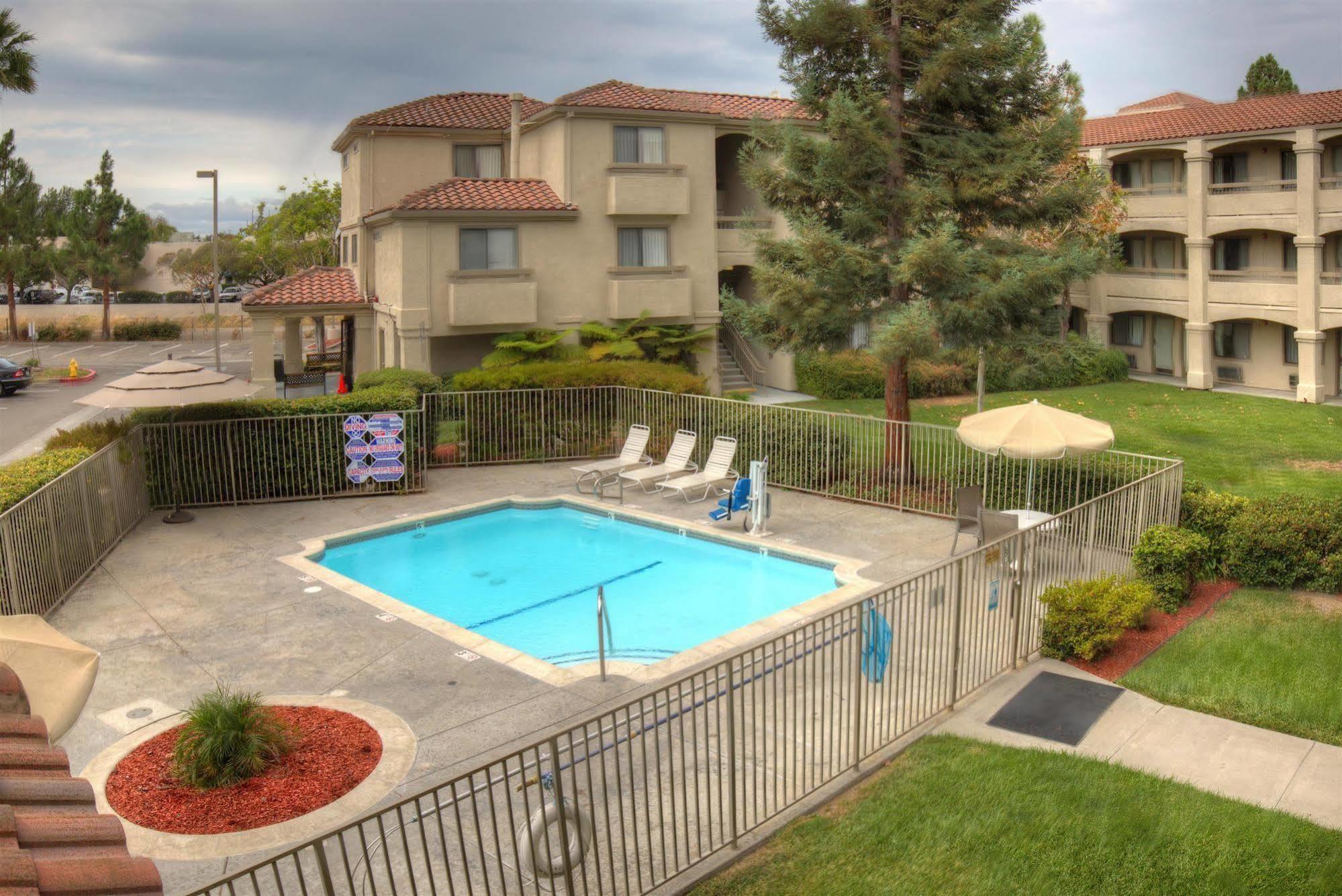 Good Nite Inn Fremont Esterno foto